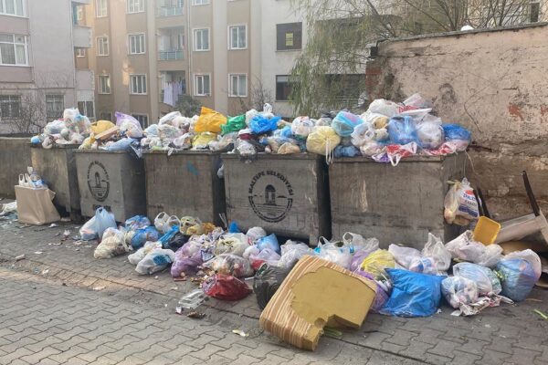 İstanbul Çöpe Dönecek: Grev Geliyor!