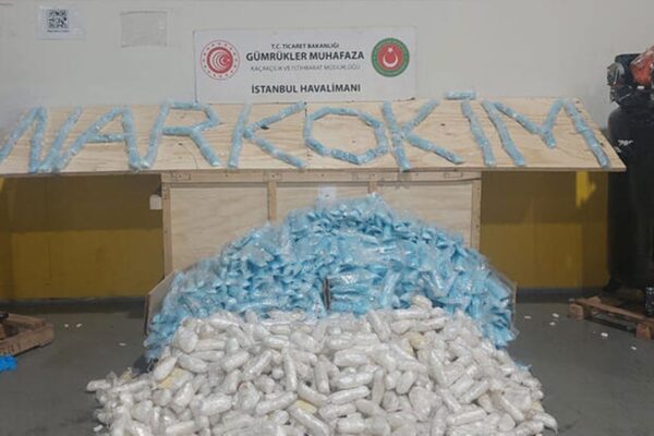 İstanbul Havalimanı’nda 427 Kilo Metamfetamin Ele Geçirildi