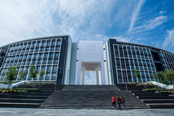 İstanbul Medipol Üniversitesi Sürdürülebilir Kalkınma Zirvesi