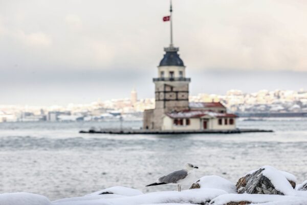 İstanbul Pazar Günü Karla Kaplanacak: Meteoroloji Uyarıyor!