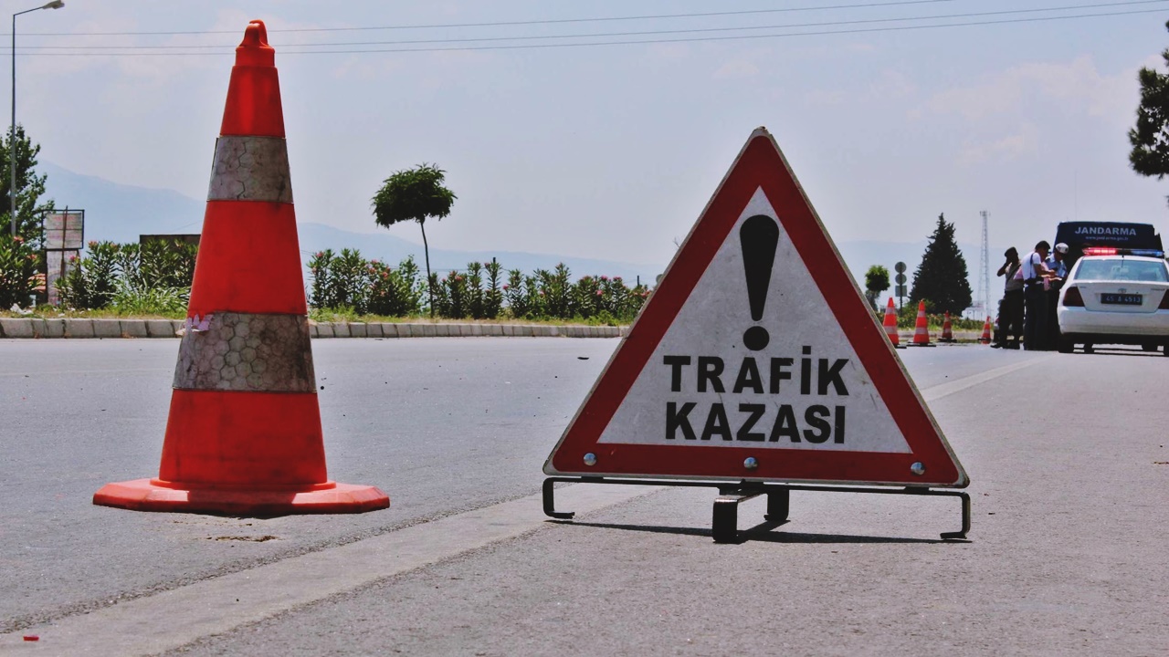 İstanbul tem otoyolunda İki kaza birden