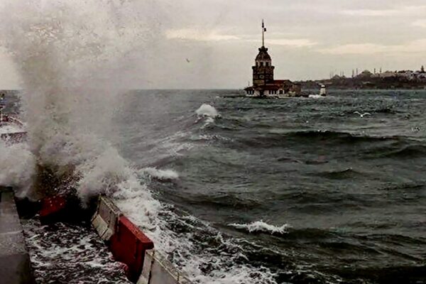 İstanbul Valiliği Fırtına Uyarısı Yaptı