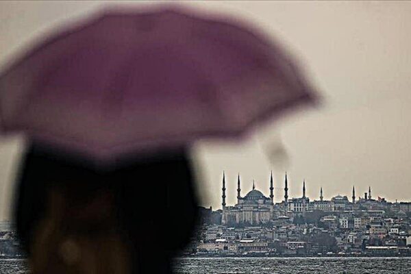 İstanbul Valiliğinden Kuvvetli Sağanak Uyarısı Yaptı
