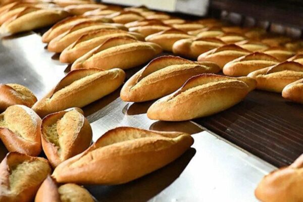 İstanbul Valisi Gül Fahiş Fiyatlı Ekmek Satışları Hakkında Açıklama Yaptı