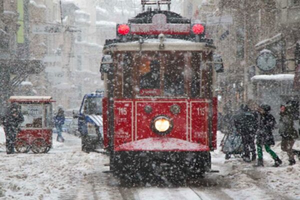 İstanbul’a Lapa Lapa Kar Yağacak!