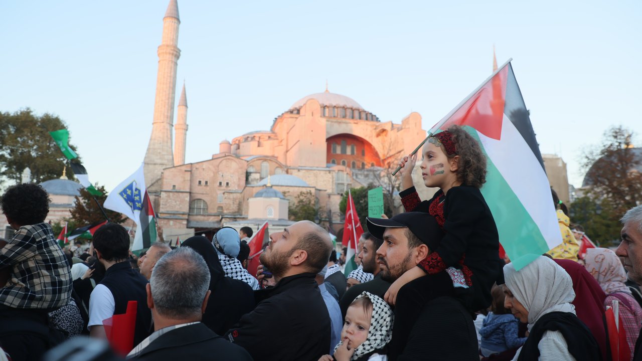 İstanbulda büyük filistin yürüyüşü düzenlendi