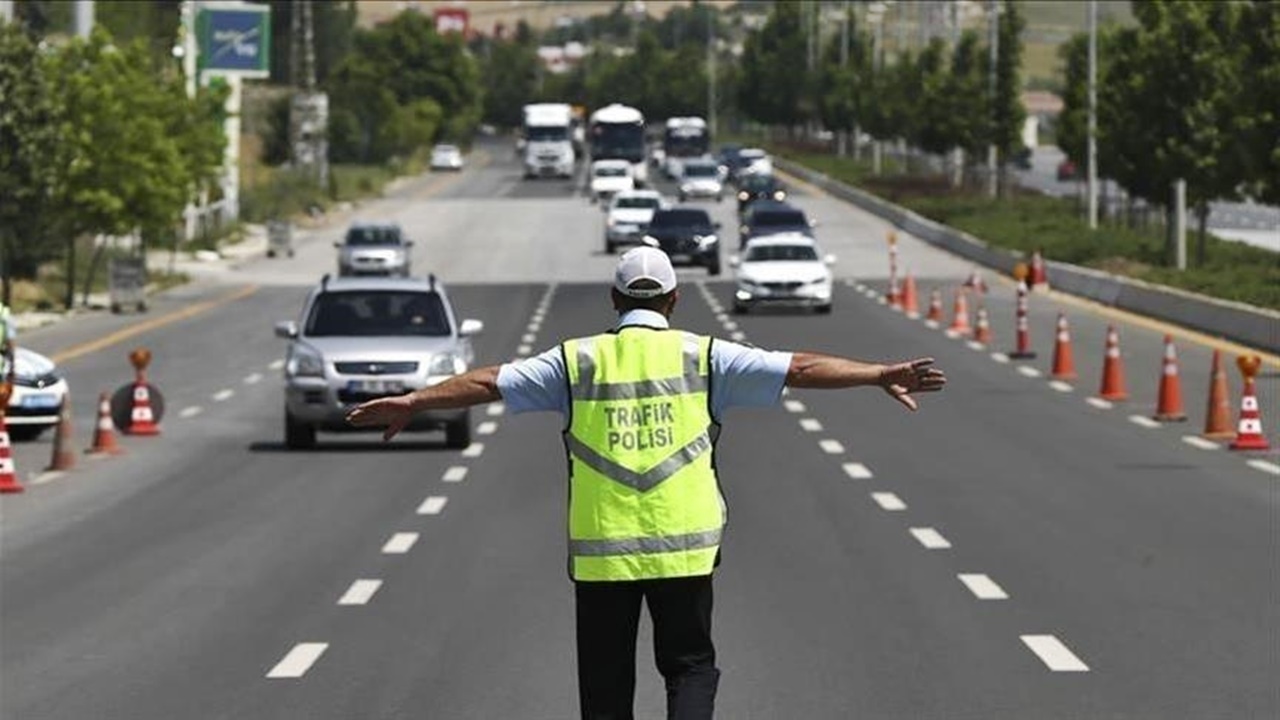 İstanbulda cumhuriyet bayramı dolayısıyla bazı yollar trafiğe kapatılacak
