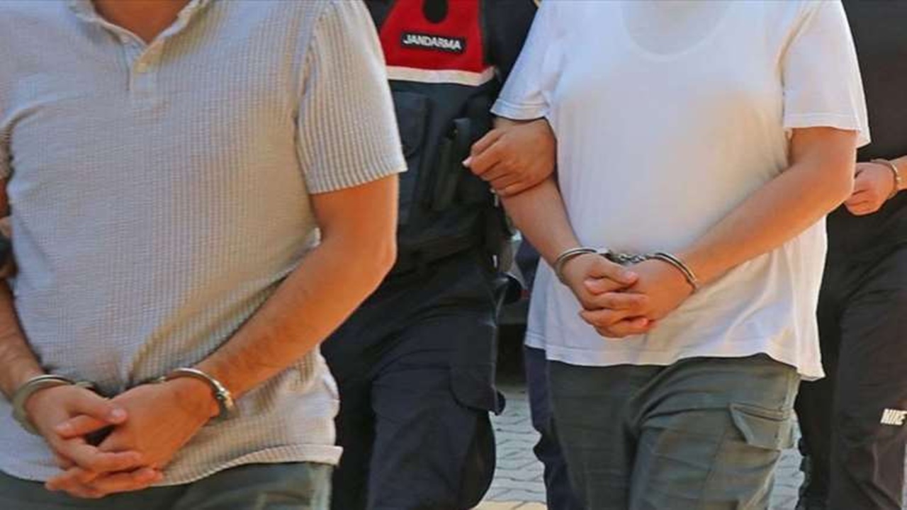 İstanbulda kanser hastasını dolandıran 3 bankacı tutuklandı