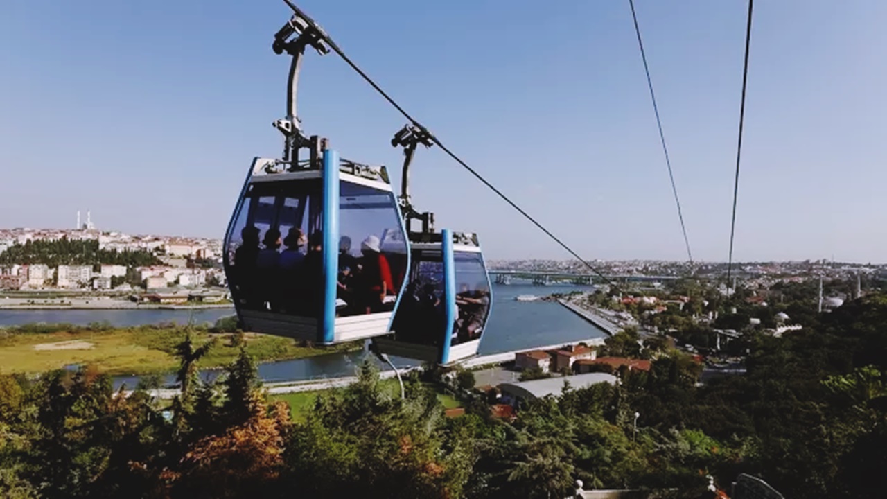 İstanbulda teleferik hatlarındaki seferlere hava muhalefeti engeli