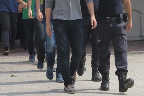 İstanbul’da Yapılan DEAŞ Operasyonunda 8 Kişi Yakalandı