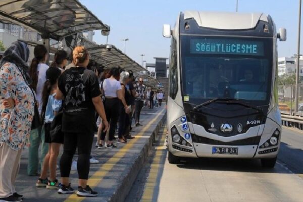 İstanbul’da yeni metrobüsler sefere çıkıyor