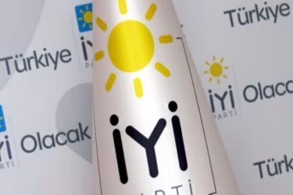 İYİ Parti Ankara Milletvekili Adnan Beker İstifa Etti