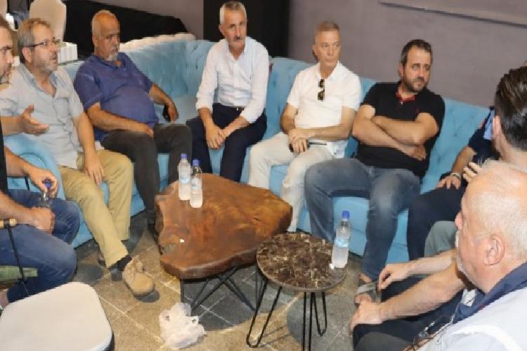 İzmit belediyesi kaldırım işgallerine karşı bilgilendiriyor