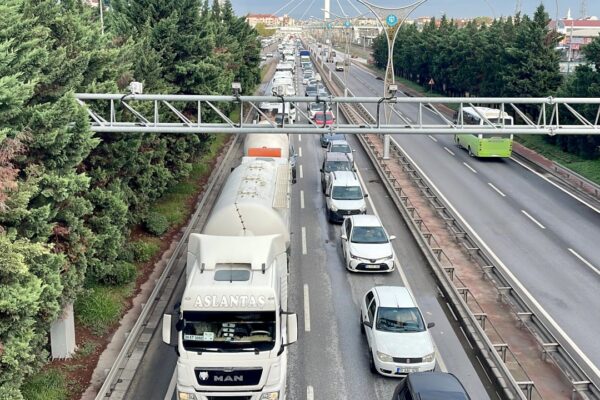 İzmit’te Zincirleme Trafik Kazası Ulaşımı Aksattı