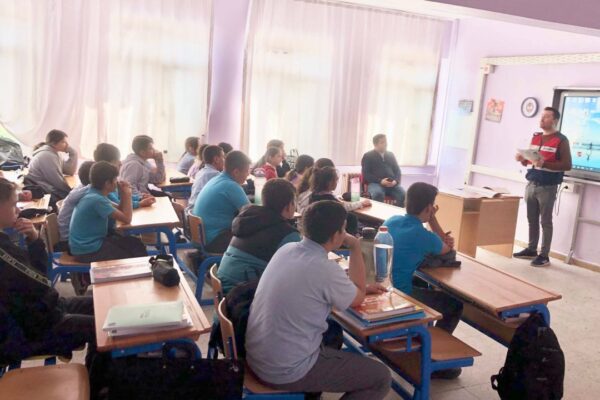 Jandarma Okullarda Siber Suçlarla Mücadele Eğitimi Verdi