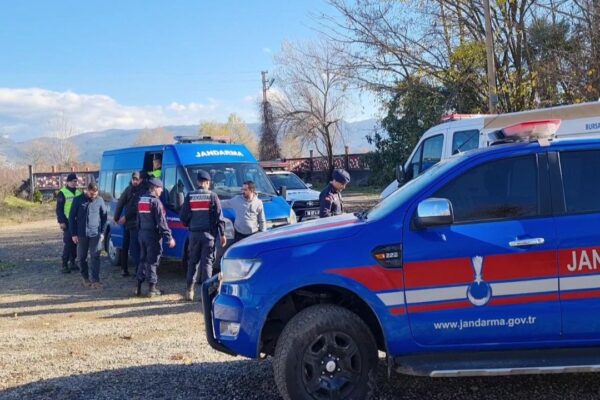 Jandarma Operasyonunda 7 Düzensiz Göçmen Yakalandı
