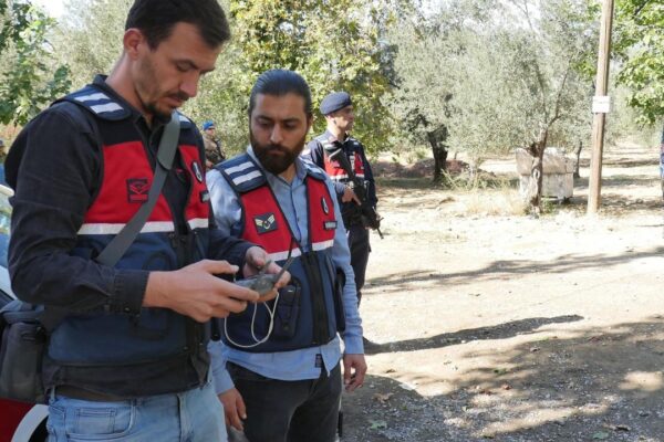 Jandarma Zeytinlikleri Cayrokopterle Koruyor