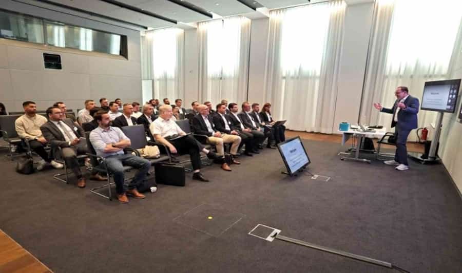 kablosuz-elektrikli-arac-sarjinda-siemensin-yeni-hamlesi2-min.jpg