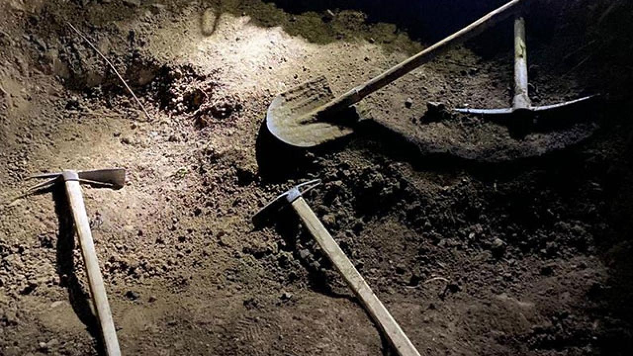 kaçak kazı yapan 2 kişi gözaltına alındı