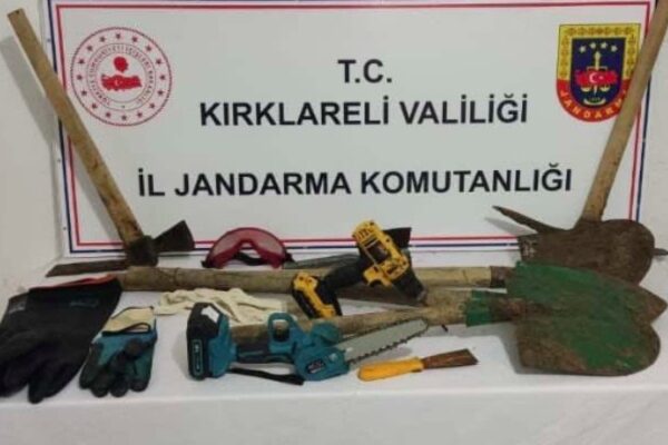 Kaçak Kazı Yaptığı İddiasıyla 2 Şüpheli Yakalandı