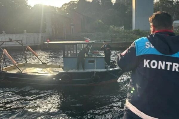 Kaçak Midye Avlayan Tekne Sahibine Para Cezası