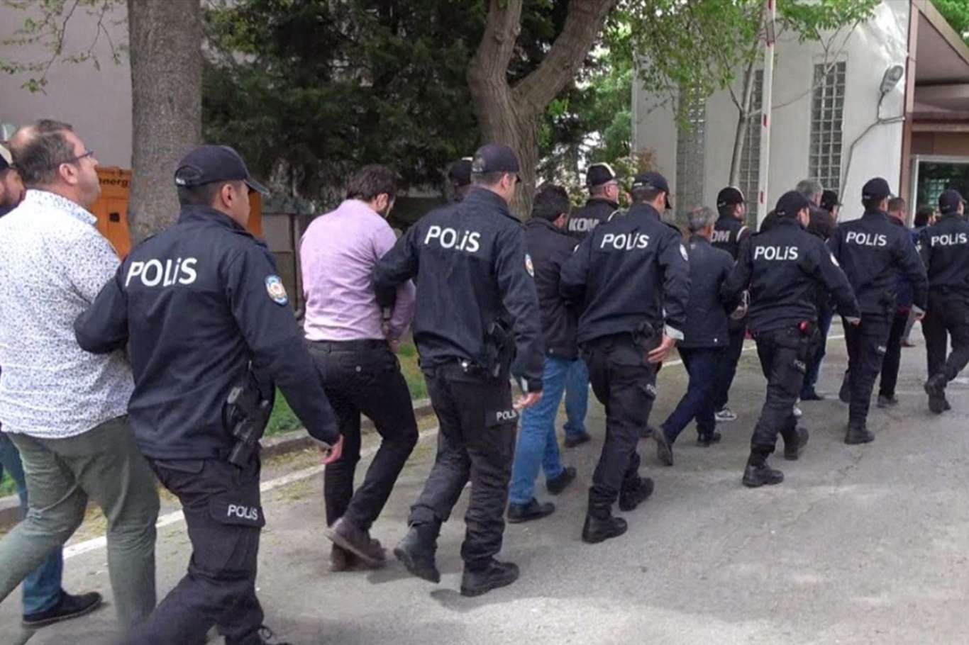 kaçakçılık operasyonunda 10 Şahıs gözaltına alındı
