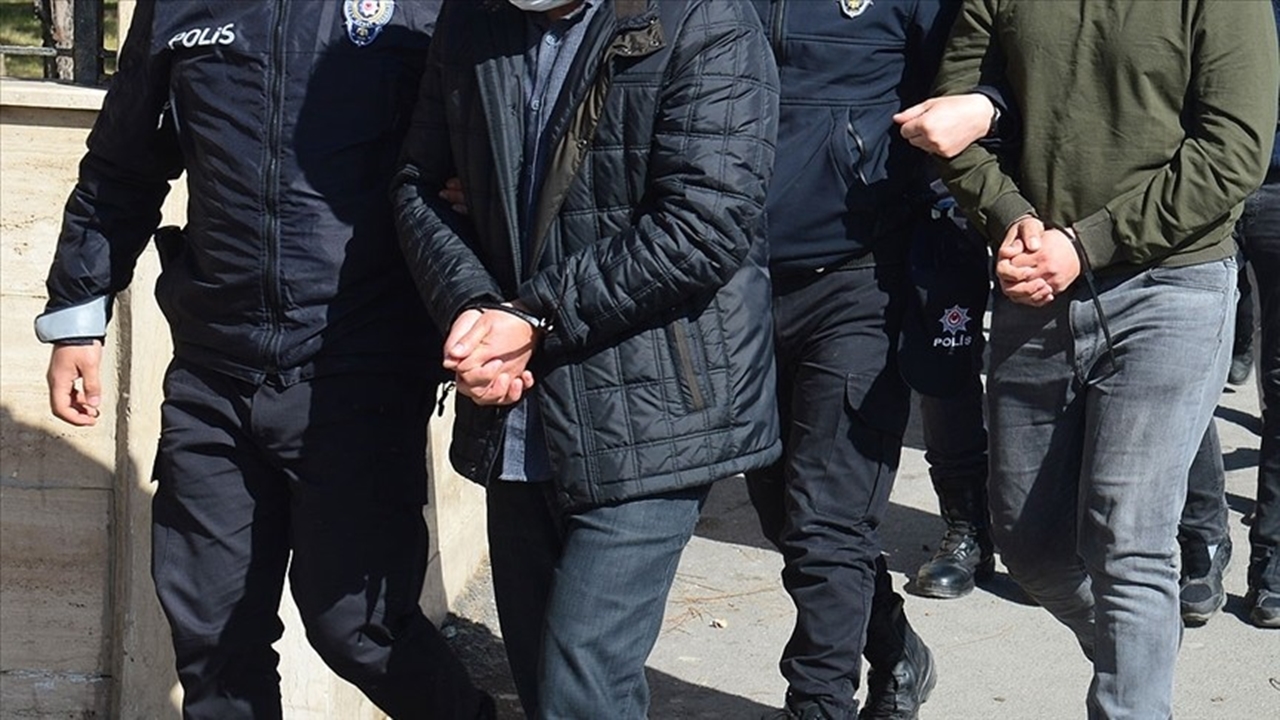 kaçakçılık ve fetö operasyonlarında 29 Şüpheli yakalandı