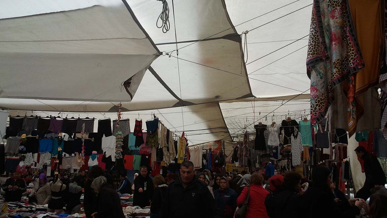 kadıköy salı pazarı nerede nasıl gidilir