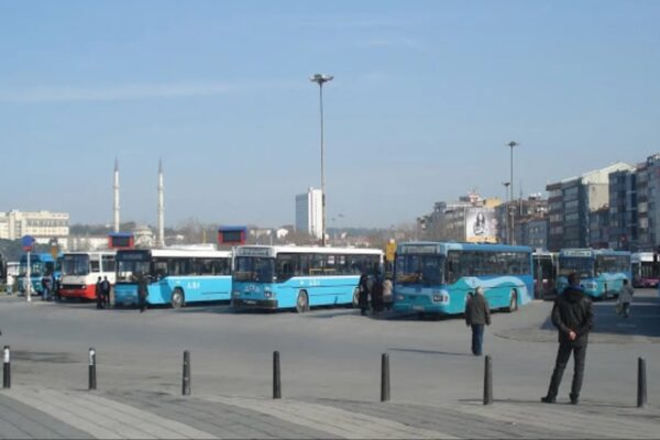 Kadıköy’de İETT Özel Halk Otobüsünde Klima Yangını