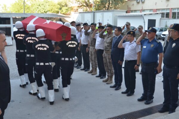 Kadın Polis Memuru Son Yolculuğuna Uğurlandı