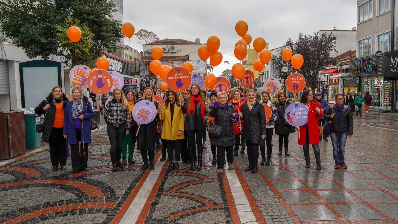 kadına yönelik Şiddete karşı farkındalık yürüyüşü yapıldı