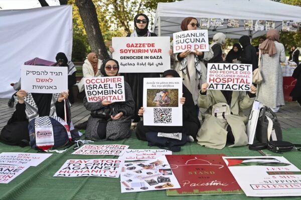 Kadınların Filistin İçin Oturma Eylemi 12. Gününde