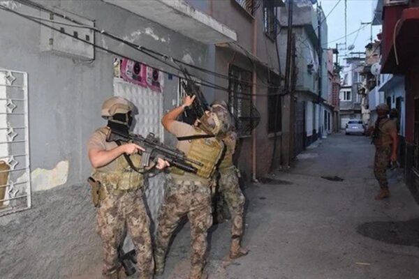“Kahramanlar Operasyonu”yla Silah Kaçakçılarına Büyük Darbe Vuruldu!