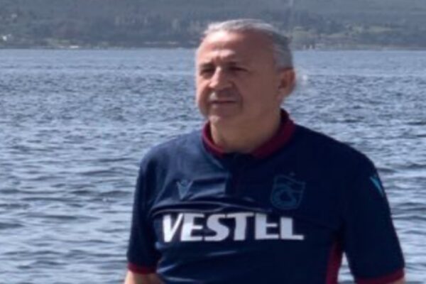 Kalp Krizi Geçiren Çanakkale Gümrük Müdür Yardımcısı Hayatını Kaybetti