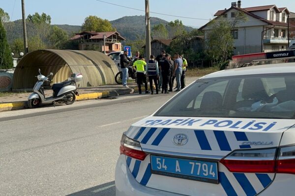 Kamyonet İle Motor Çarpıştı: Motosiklet Sürücüsü Yaralandı