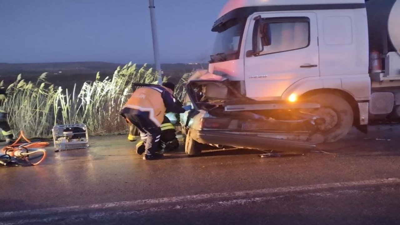kamyonla Çarpışan otomobil sürücüsü hayatını kaybetti
