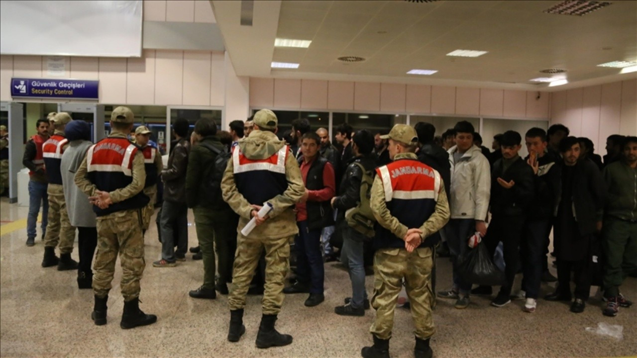 kanunsuz göç etmek İsteyenlere geçit verilmiyor