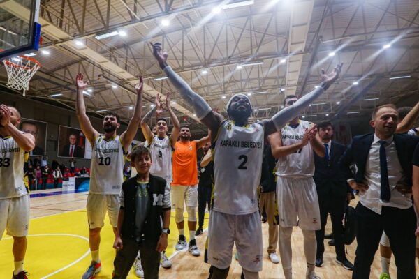 Kapaklıspor Esenler Erokspor’u 86-81 Mağlup Etti
