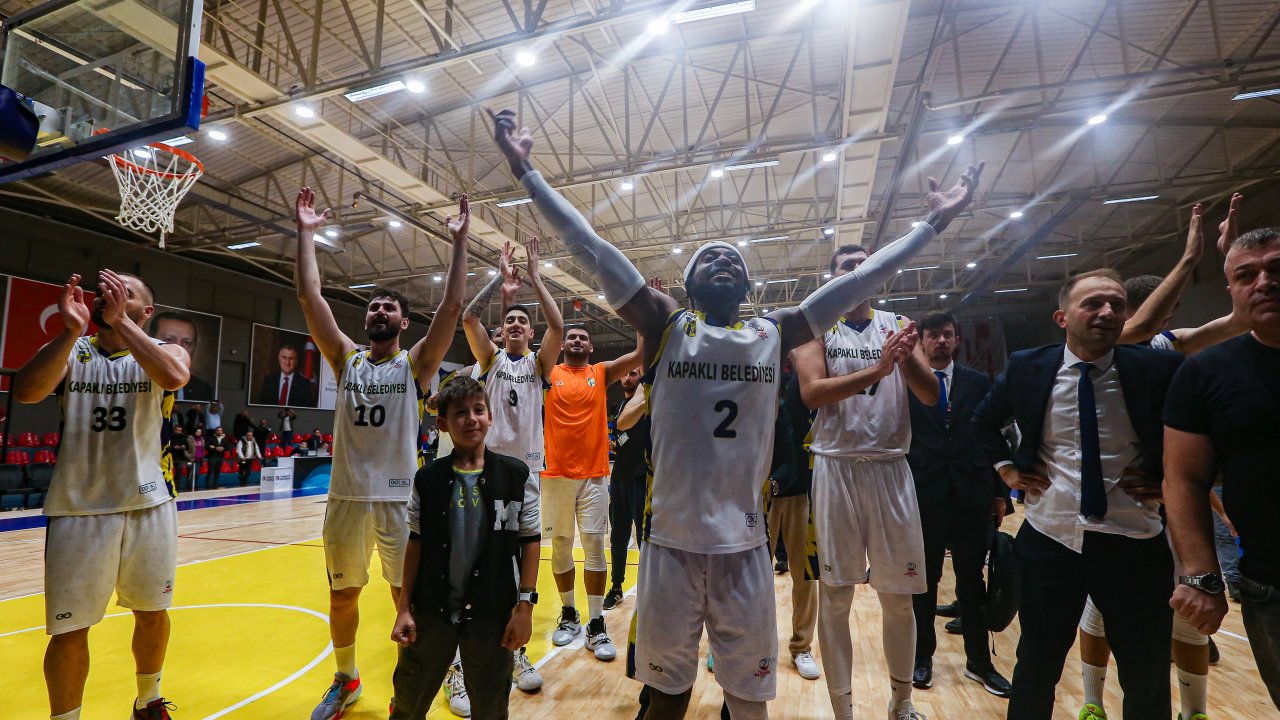 kapaklıspor esenler eroksporu 86-81 mağlup etti