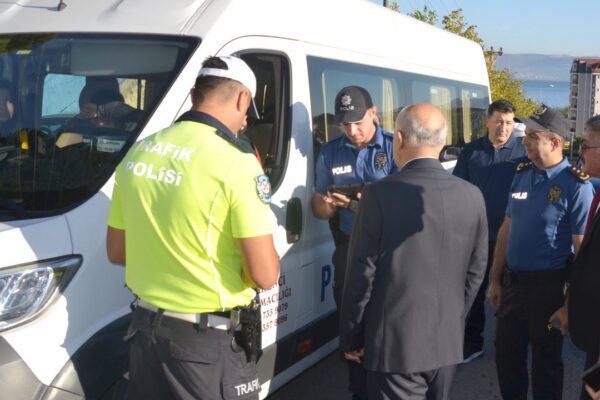 Karamürsel’de Okul Servislerine Sıkı Denetim