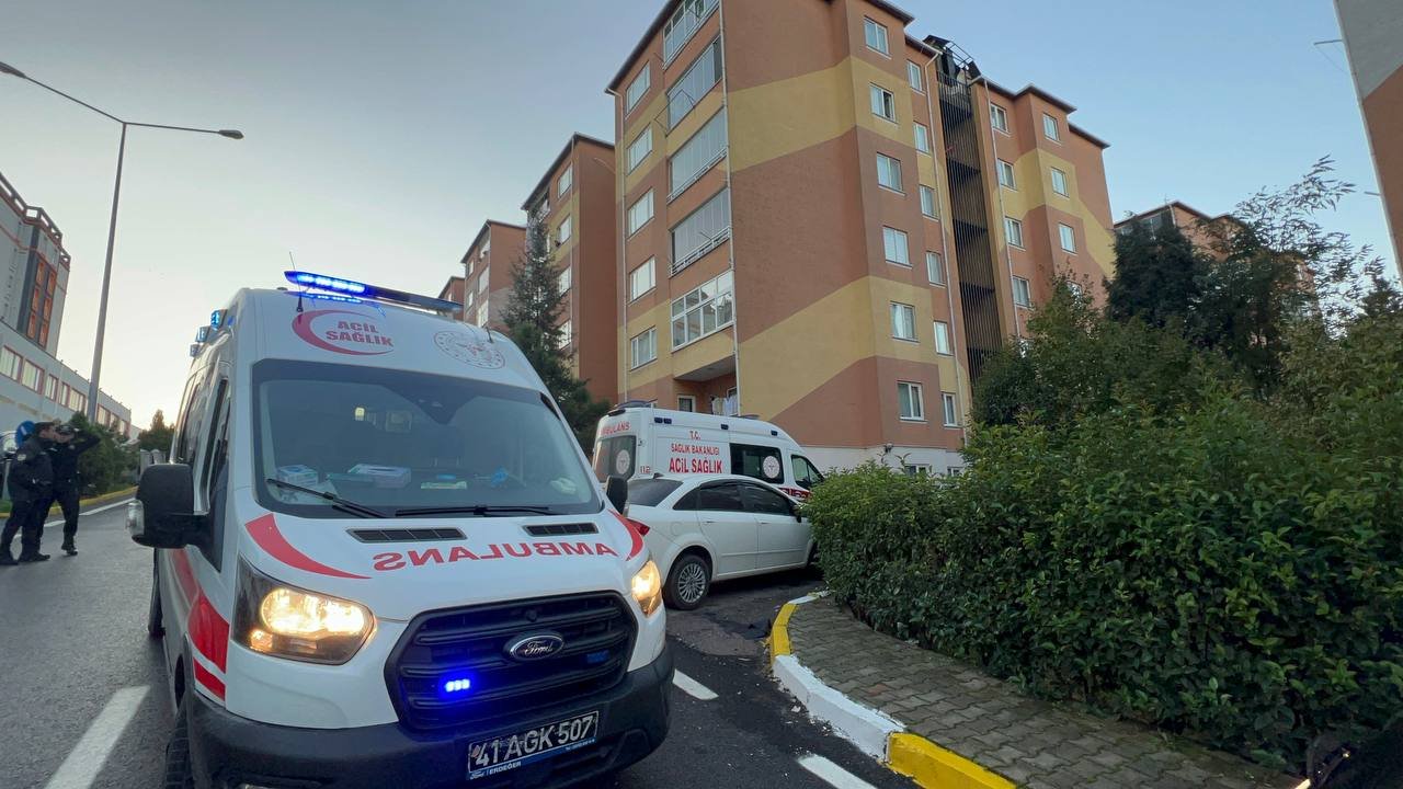 karısını Öldürdü oğlunu ağır yaraladı