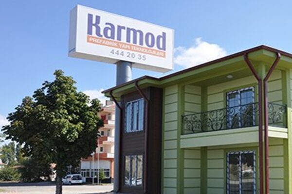 Karmod 13 Derslikli Prefabrik Okulu 32 Günde Teslim Etti