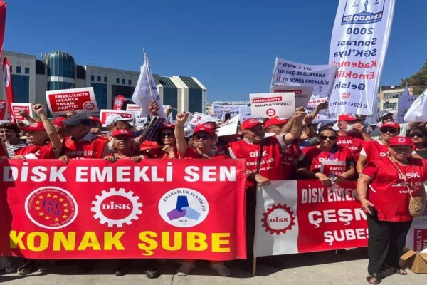 Kartal Meydanı’nda Emekliler İçin Buluşma: Maaş Artışları ve Hak Talepleri Gündemde