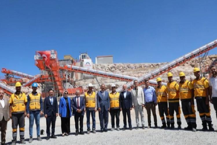 kayseri kocasinandan örnek konkasör tesisi