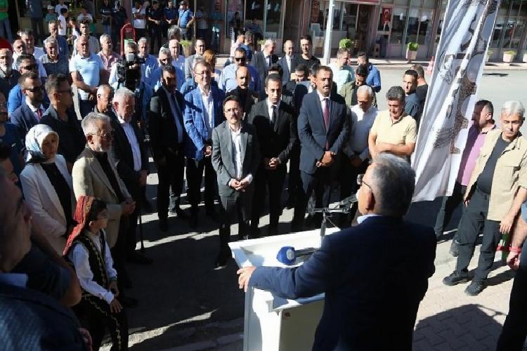 kayseri protokolü kitap cafeyi açtı