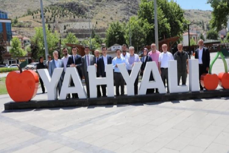 kayseri valisi gökmen Çiçek yahyalıda