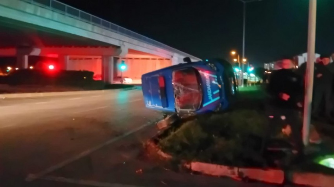 kaza yapan jandarma aracı devrildi