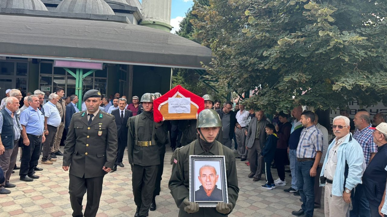 kıbrıs gazisi biyamil hozman vizede son yolculuğuna uğurlandı