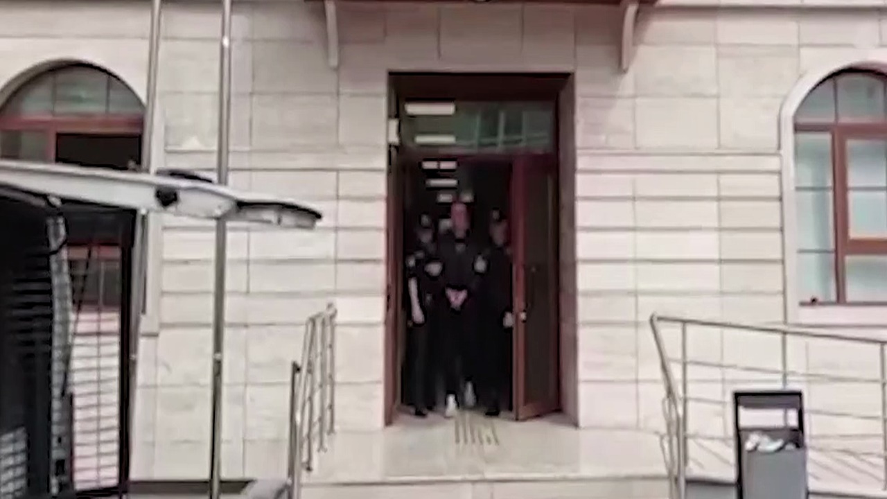 kiracısını darbeden ev sahibi serbest kaldı
