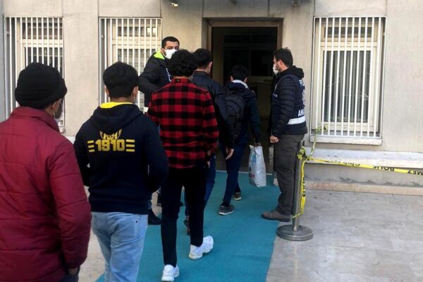 Kırklareli’nde 28 düzensiz göçmen yakalandı